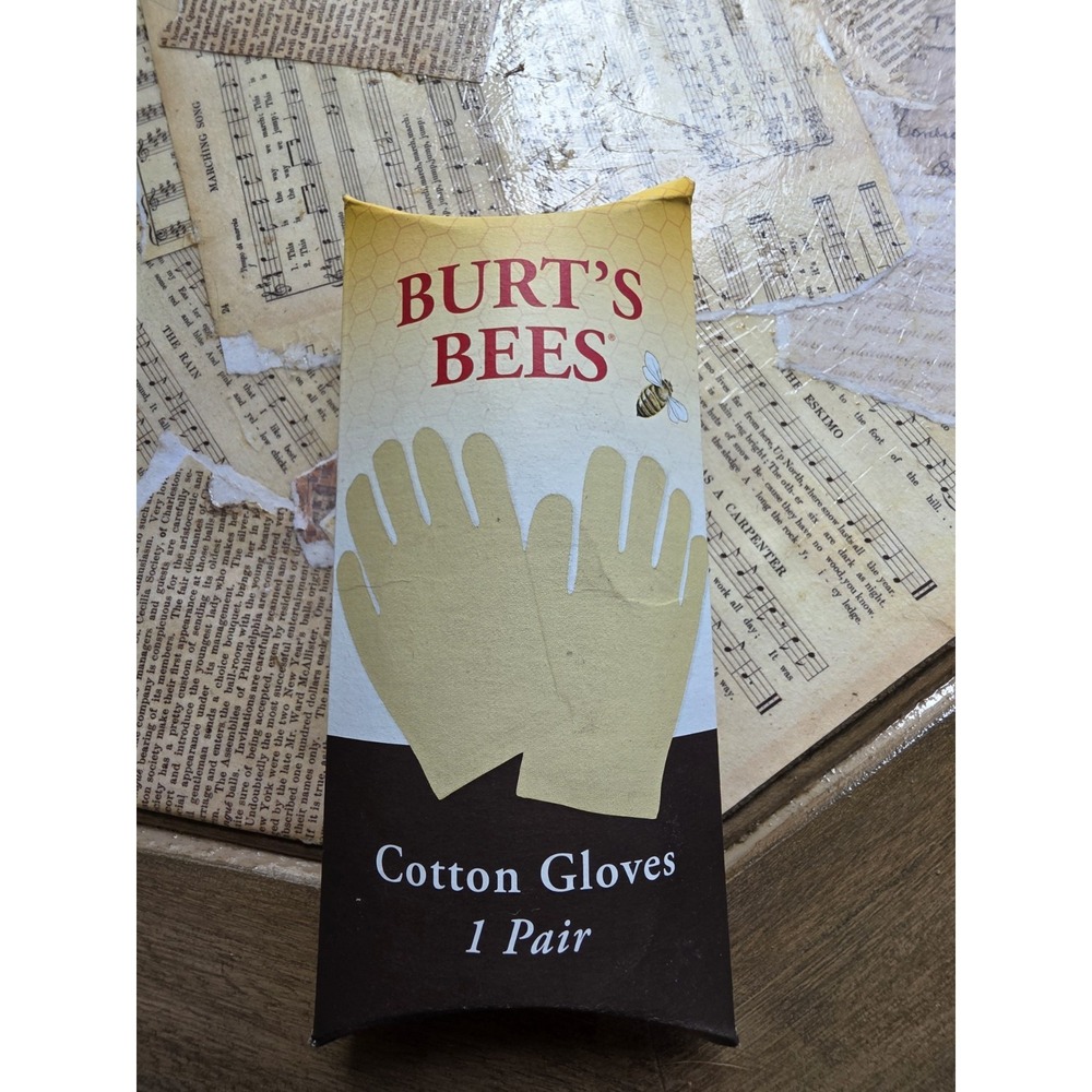NEW Burt's Bees Cotton Gloves Overnight Hand Cream Gloves Skin Care
